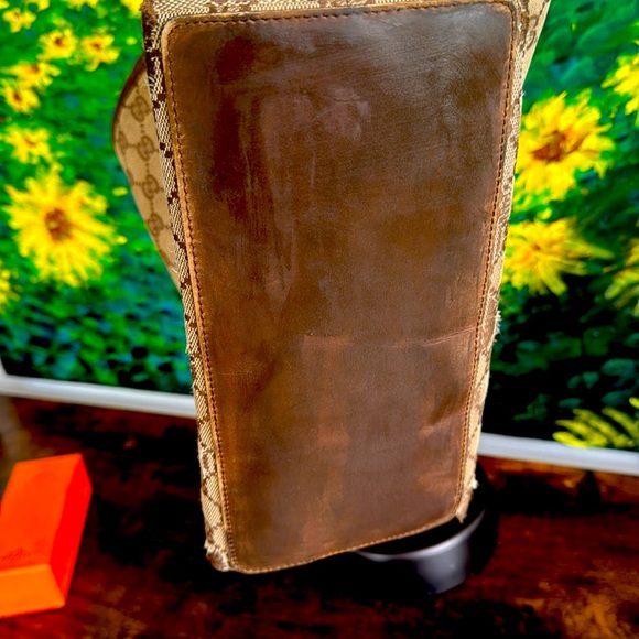 Authentic Gucci GG Supreme Tote Bag 31243 - Luxury Handbag - Picture 14 of 14